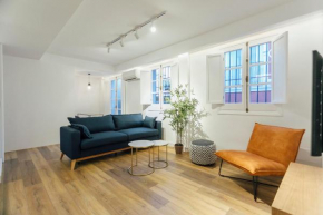 Decorated and renovated- 2Bd 2Bth- Center